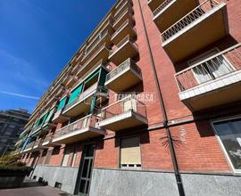 Torino Nizza/Millefonti - Magazzino/Box 42mq