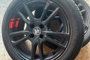 cerchi in lega 16, gomme 4 stagioni e valvole tpms