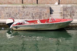 Motoscafo Crestliner