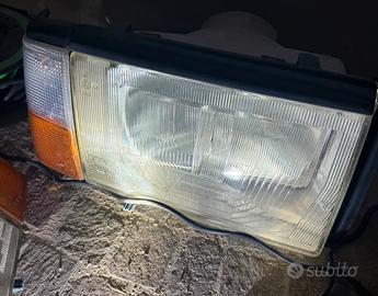 Fanali anteriori Volvo 240