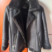 Giacca nera lunga effetto montone