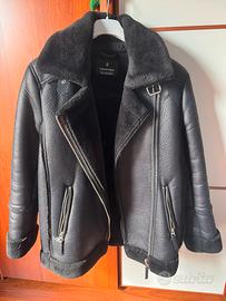 Giacca nera lunga effetto montone