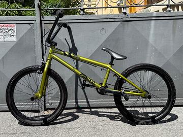 Bmx marca Verde 20”