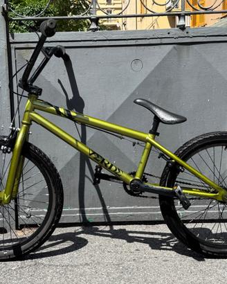 Bmx marca Verde 20”