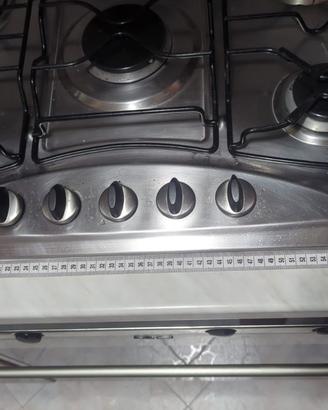 Piano cottura 5 fuochi Whirlpool