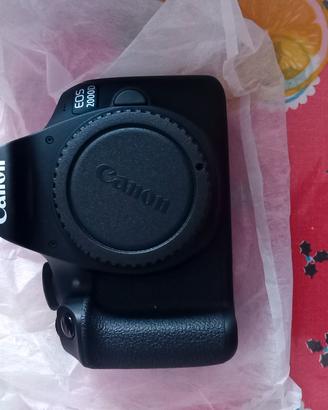 Canon EOS  2000D
