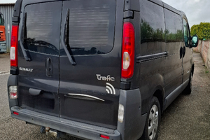 Renault Trafic 2.5 150cv 6 posti