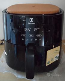 Electrolux Friggitrice ad aria mod.EAF5B NUOVA