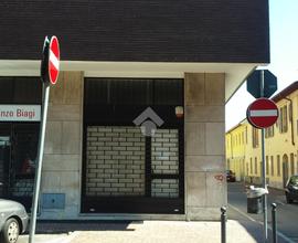 NEGOZIO A PARABIAGO