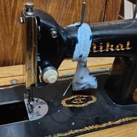 macchina da cucire vintage