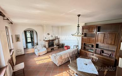 CASA SEMINDIPENDENTE