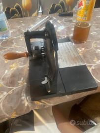 Affettatrice a manovella prezzo trattabile