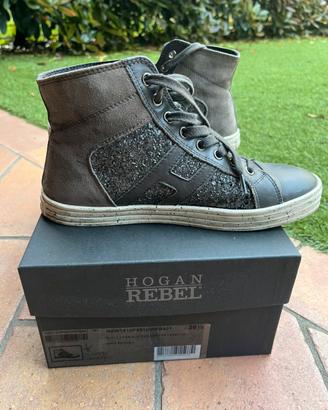 Hogan Rebel