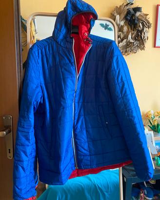 Giacca a vento reversibile blu e rossa