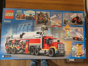LEGO City 60282 camion dei pompieri