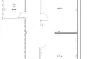 Locale commerciale vetrinato ristrutturato