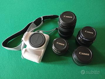 Reflex Canon EOS 200D con obiettivi