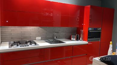 Cucina VENETA CUCINE rosso laccato