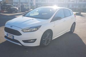 Ford Focus ST Line