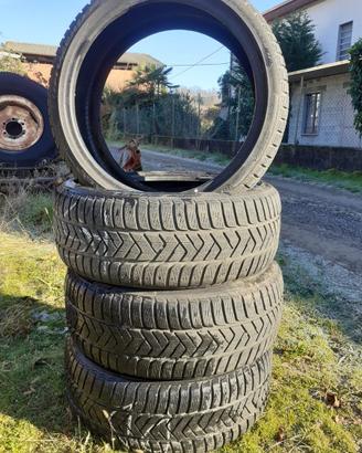 Gomme invernali 225/40 R19