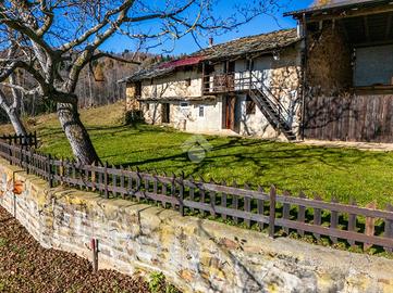 CASA SEMINDIPENDENTE A VENASCA