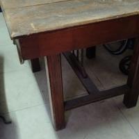 tavolo quadrato anni 30,  armadi e como'