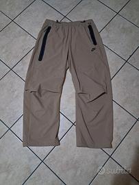 tuta nike tech woven unisex mai indossata