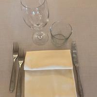 Set posate, bicchieri e caraffe