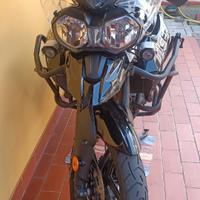 Triumph Tiger 800 xrx con accessori