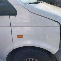 PARAFANGO ANTERIORE DESTRO VOLKSWAGEN Transporter