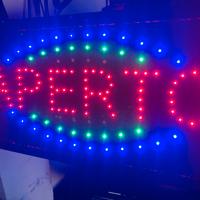 Piccola insegna luminosa a led