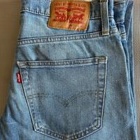 pantalone levis
