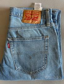 pantalone levis