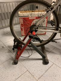 Rullo per allenamento e bici