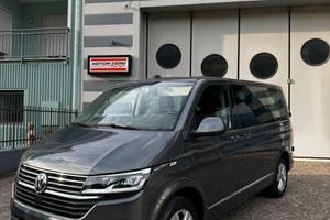 Volkswagen Caravelle T6.1 DSG 150cv 8posti GANCIO