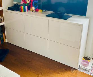 mobile Ikea laccato lucudo