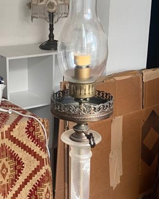Splendida pampada da tavolo stile lume a petrolio