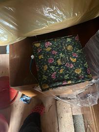 dischi 45 giri anni 60-70 con portadischi