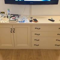 Credenza in legno massello