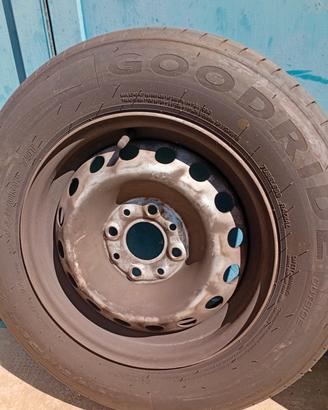 4 gomme con cerchio in ferro 155/80 r13 