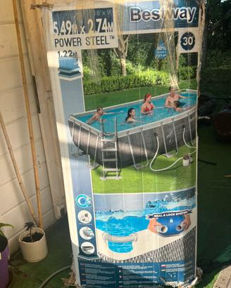 Piscina esterna Bestway 5.49 x 2,79 x 1.22