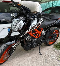 KTM DUKE 390