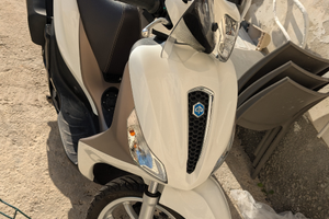 Piaggio Medley 125