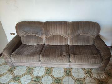 Divano 3 posti e due poltrone in tessuto