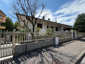 VILLA SINGOLA A CAMBIAGO