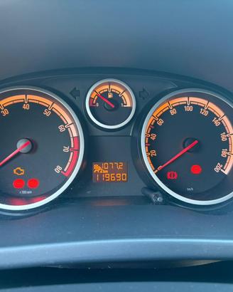 Opel corsa 1.2 benzina