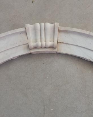 Cornice in marmo