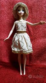 Vestito Barbie fatto a mano colore beige e oro