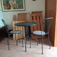 tavolo sedie cuscini