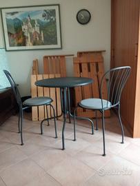 tavolo sedie cuscini